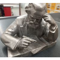 Карл Маркс с пером скульптр Могилавский (нечастый)