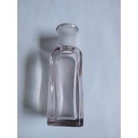 Старинная стеклянная бутылочка из под духов.Начало XX-го века.