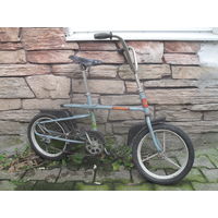 Старый детский велосипед "СТАРТ"с раздвижной рамой.