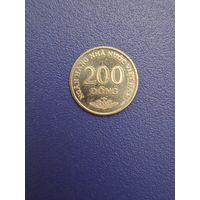 Вьетнам 200 донгов 2003 года