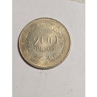 Колумбия 200 песо 2016 года .