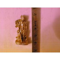 Фигурка статуэтка скульптура бога Нептуна. Позолота. Миниатюра.