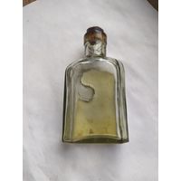 Старая аптечная бутылочка