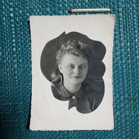 Фотография. Девушка Ольга из Баранович. 1948 год.