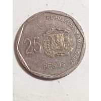 Доминиканская республика 25 песо 2005 года .