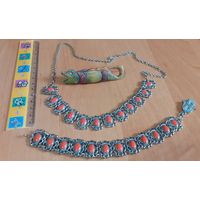 Сувениры из Туниса. Три вещицы в одни руки- ожерелье, браслет и деревянный крокодил. Распродажа остатков коллекции из северной Африки!